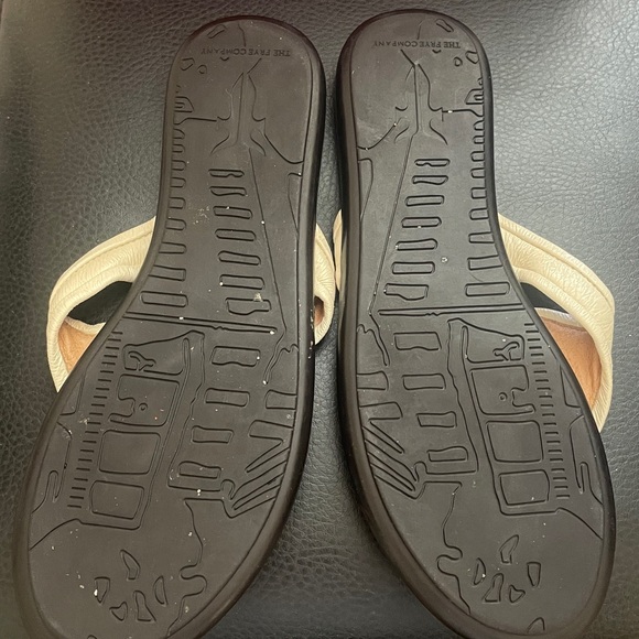 Frye Womens Tan Leather Thong Sandals Flat Flip Flops 9M - Picture 5 of 11